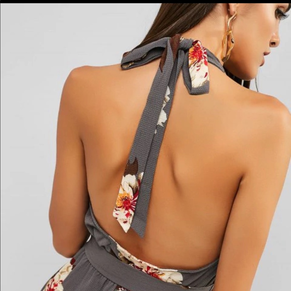 Backless Jumpsuit - Picture 4 of 6